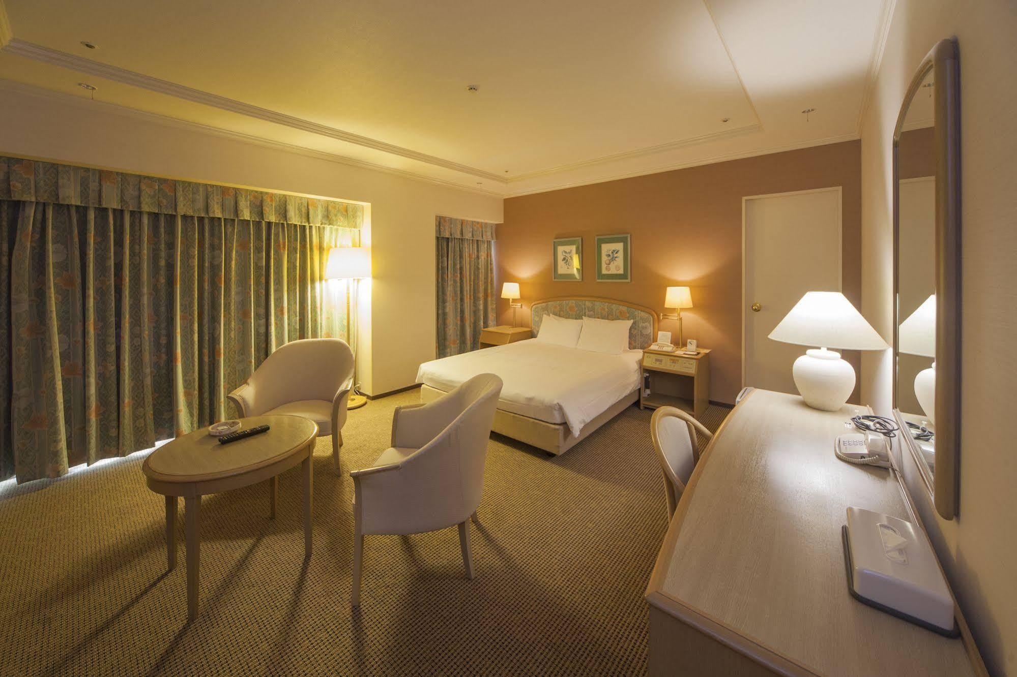 Kobe Seishin Oriental Hotel Zewnętrze zdjęcie